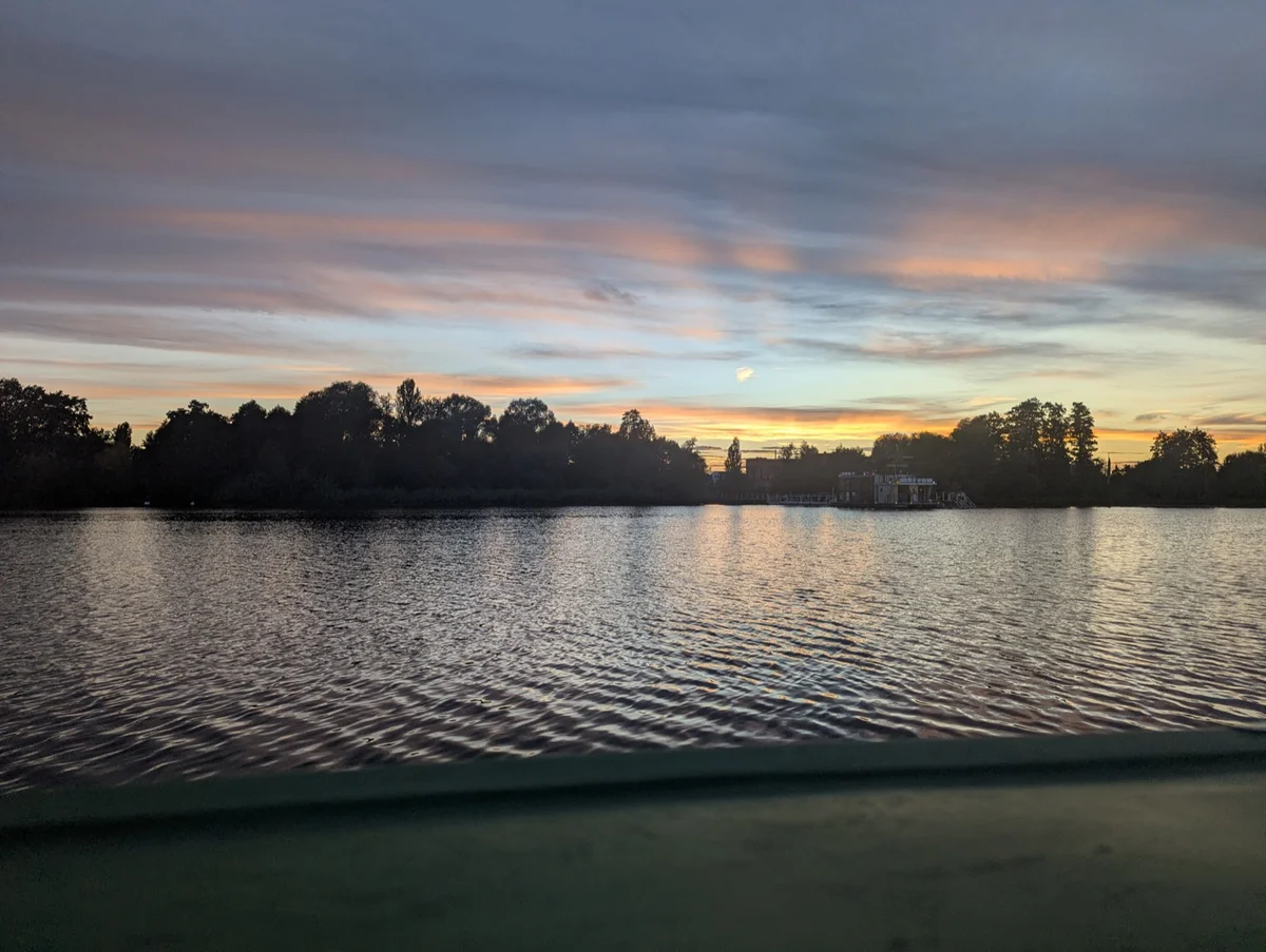 Sonnenuntergang über der Havel bei Werder, ruhiges Wasser